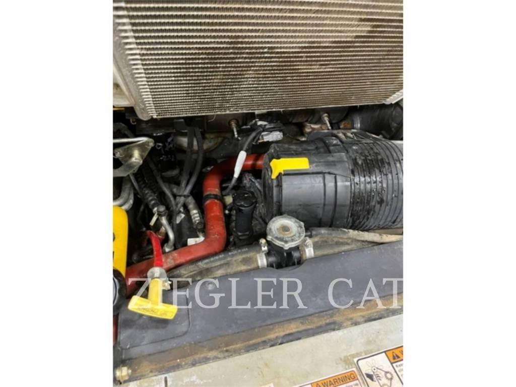 New Holland L220 Kompaktlader