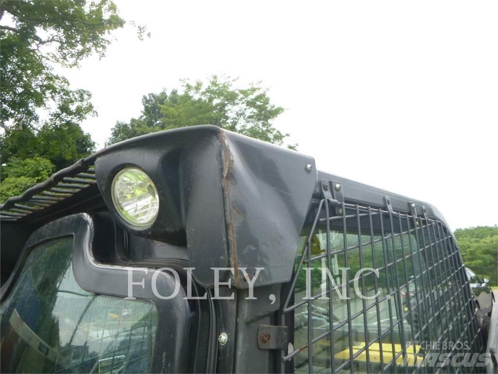 New Holland L228 Kompaktlader