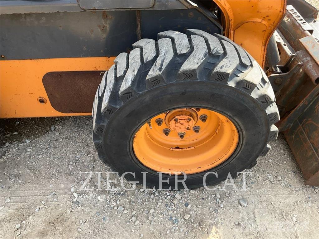 New Holland SV250 Kompaktlader