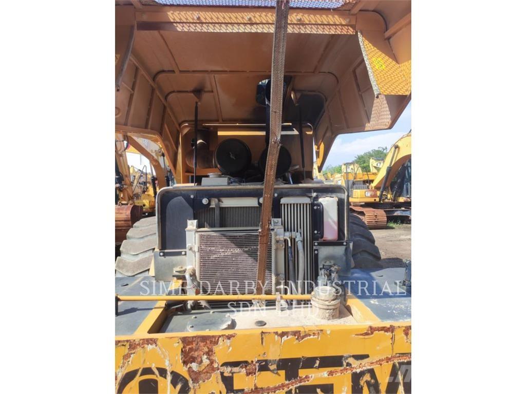 SEM MACHINERY SEM 522 Erdbauwalzen