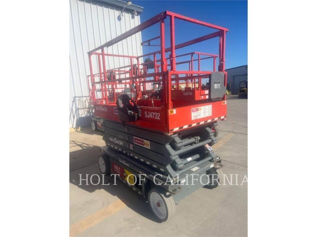 Skyjack SCISSOR32E Scheren-Arbeitsbühnen