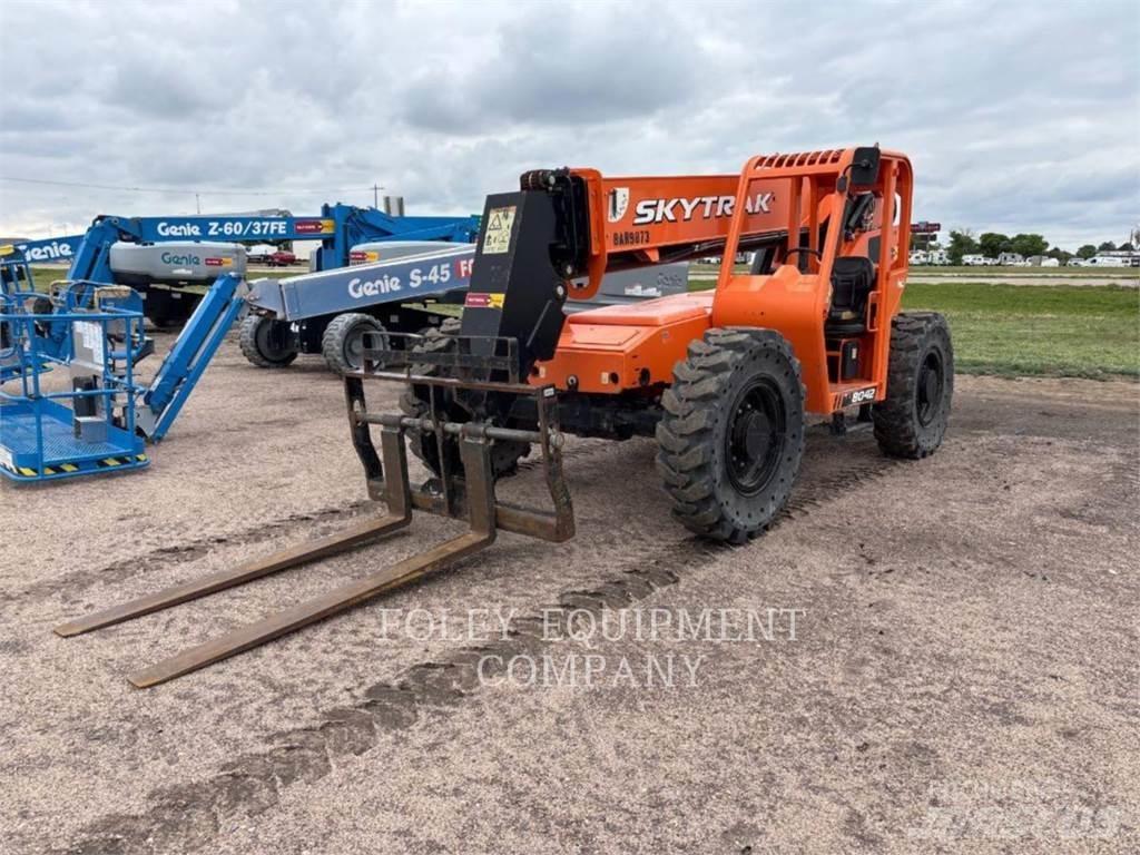 SkyTrak 8042O Telescopic handlers