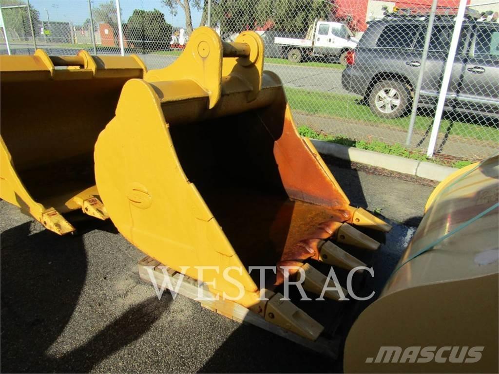 Strickland MFG. 320E Schaufeln