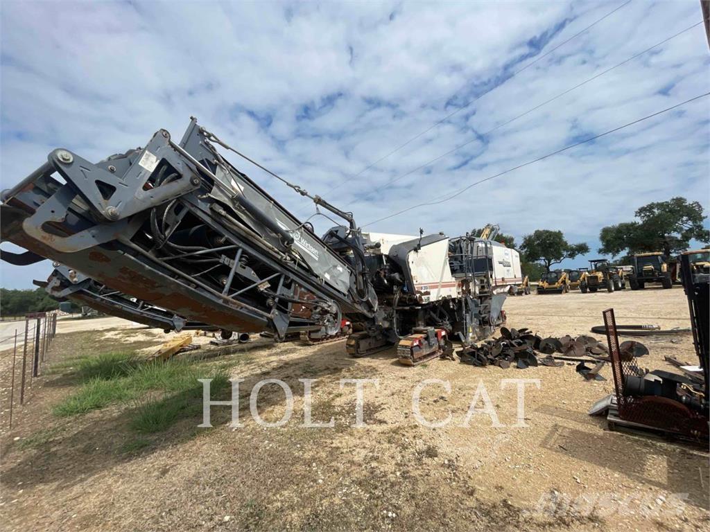 Wirtgen W210I Asphaltfräsen