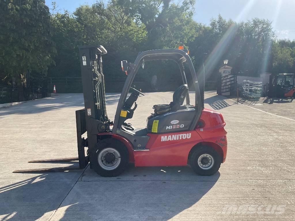 Manitou MI 25 G Teleskoplader