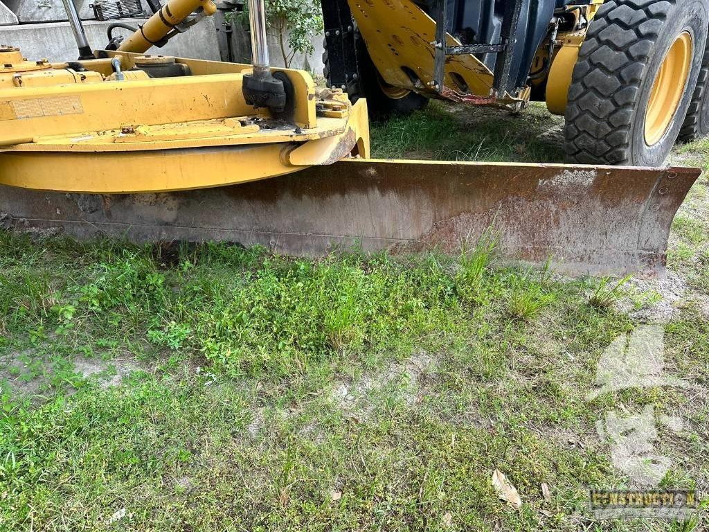 CAT 12 M Grader