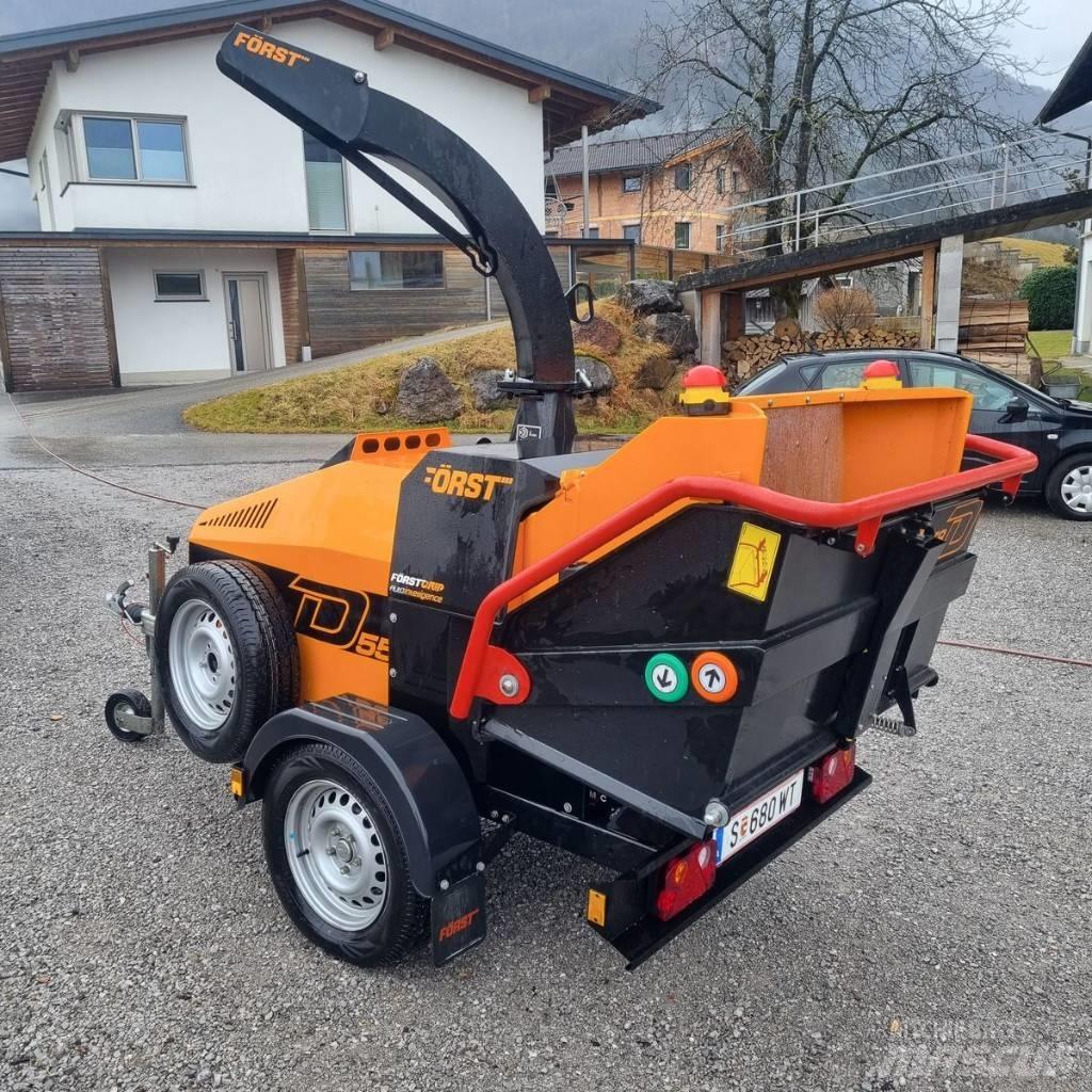 Först ST8D Holzhäcksler