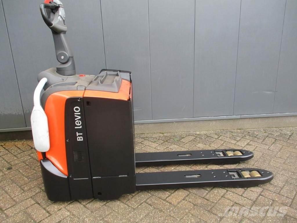 Toyota LPE 200 Gabelstapler mit Fahrerstand