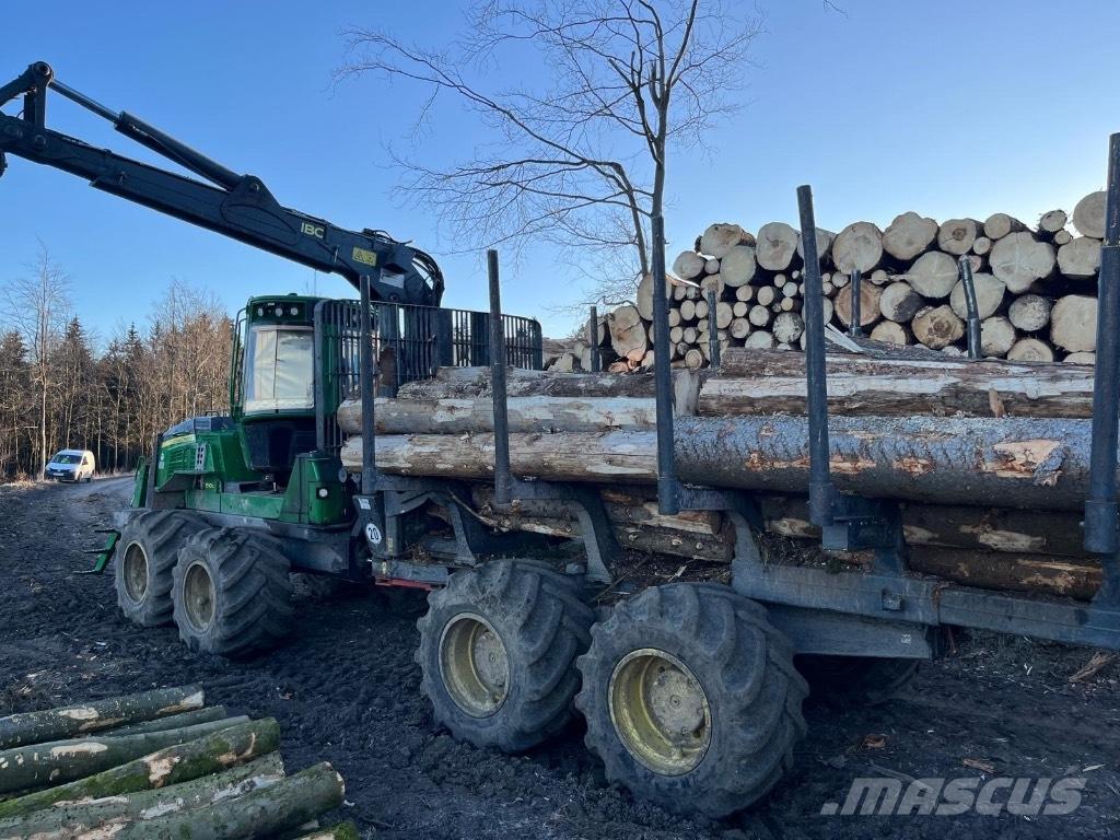 John Deere 1510G Forwarder