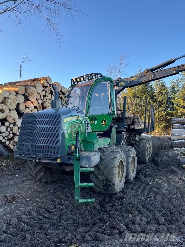 John Deere 1510G Forwarder