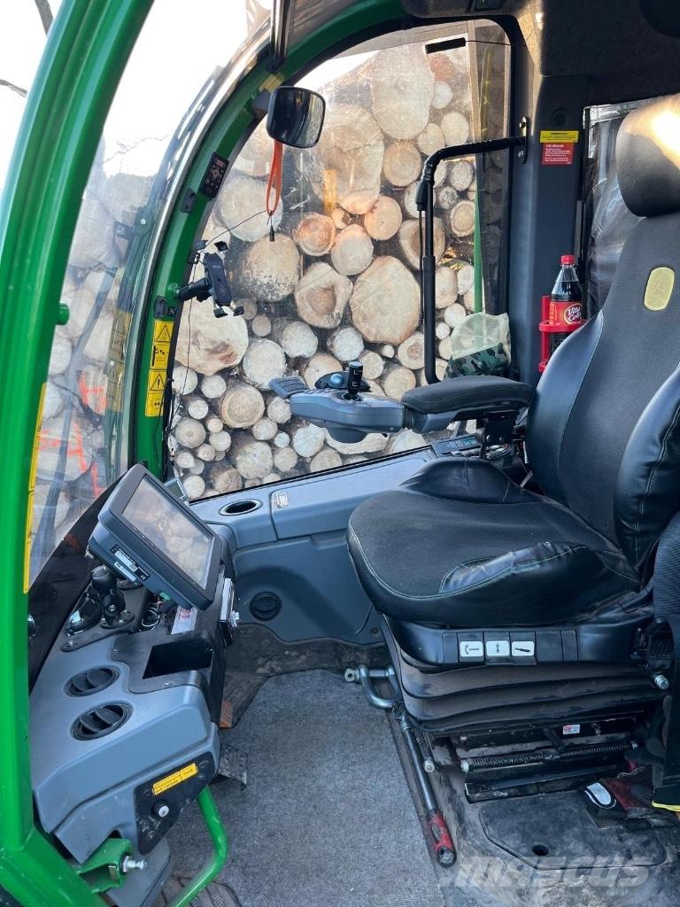 John Deere 1510G Forwarder