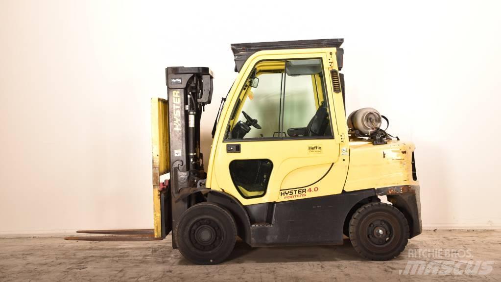 Hyster H 40 FT Gas Stapler