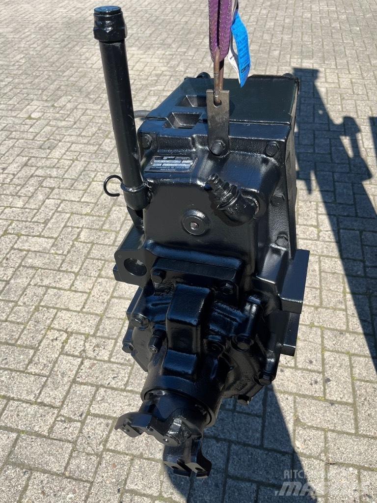 John Deere LOK 87.4 Getriebe