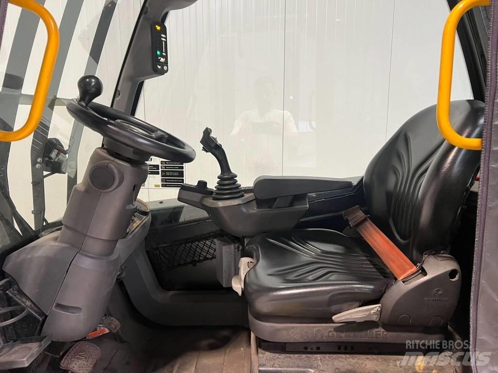 JCB TLT35-23D-2WD Diesel Stapler