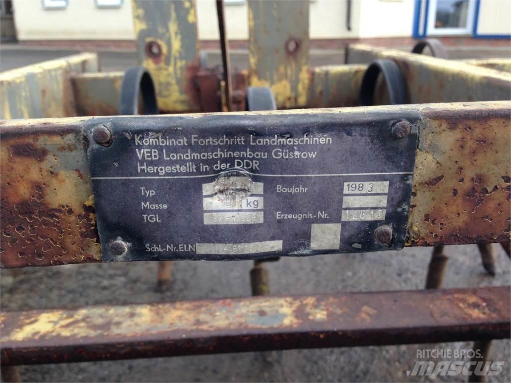 Fortschritt B231 Grubber
