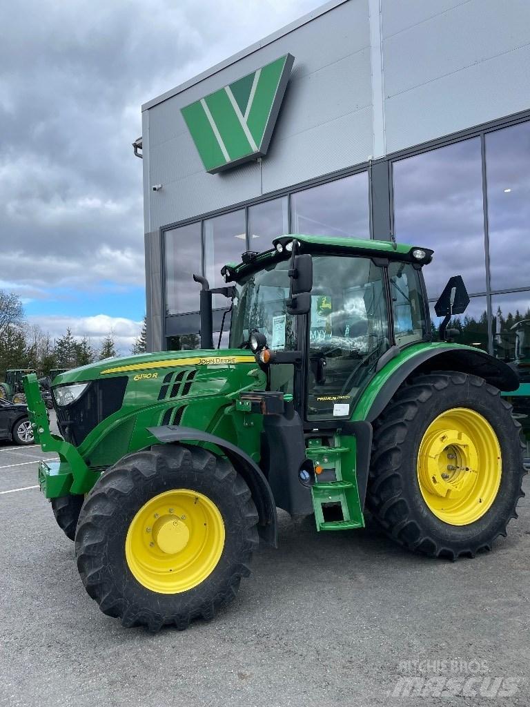 John Deere 6130R Traktoren