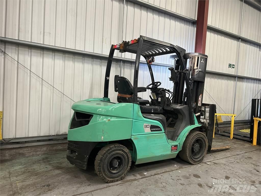 Mitsubishi FD30NT Diesel Stapler