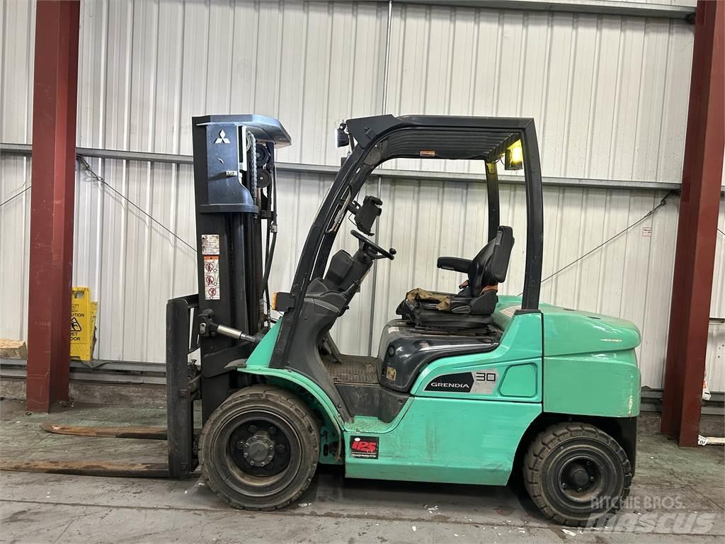 Mitsubishi FD30NT Diesel Stapler