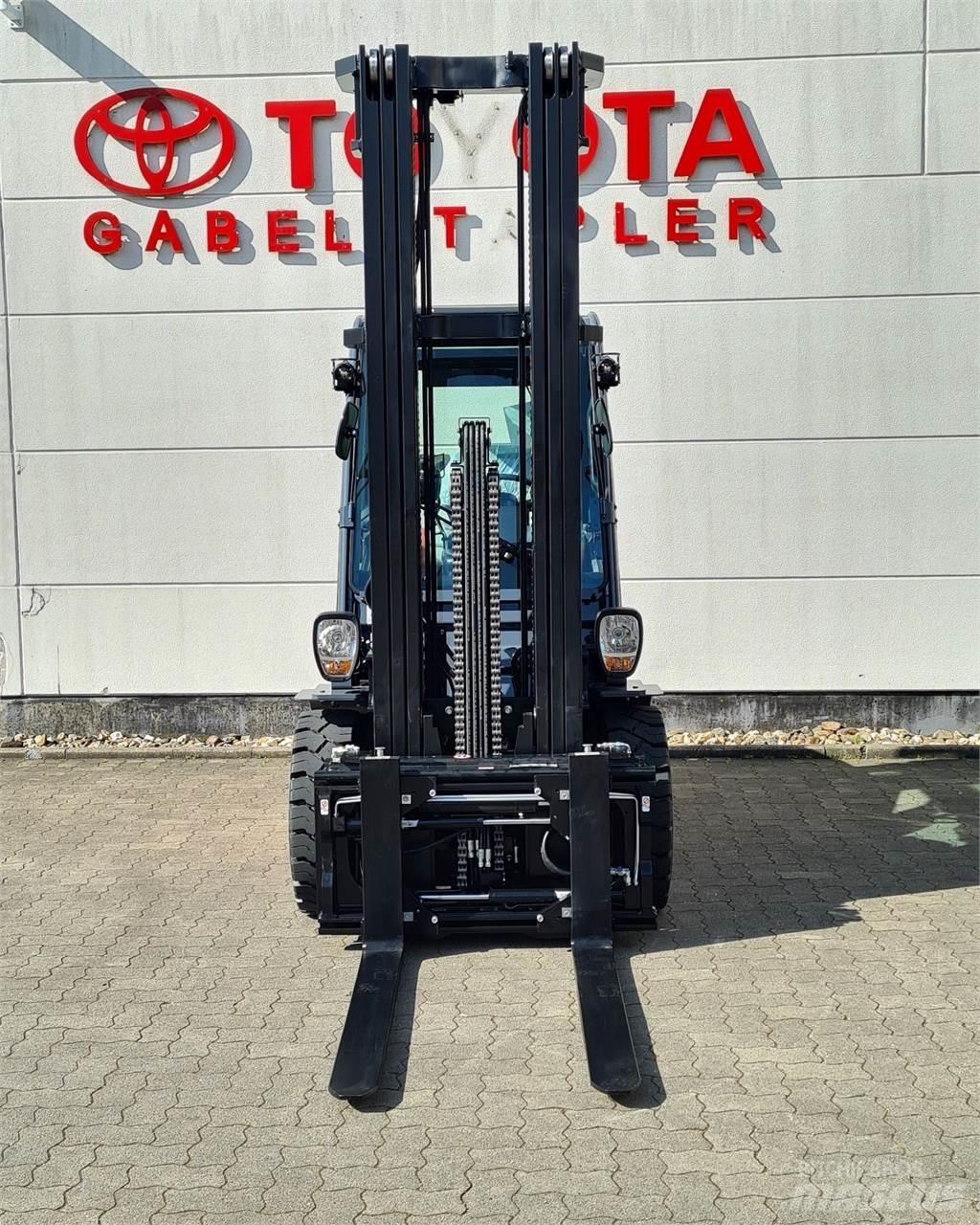 Toyota 52-8FDJF35 Diesel Stapler