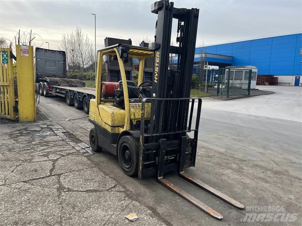 Hyster H3.0FT Gas Stapler