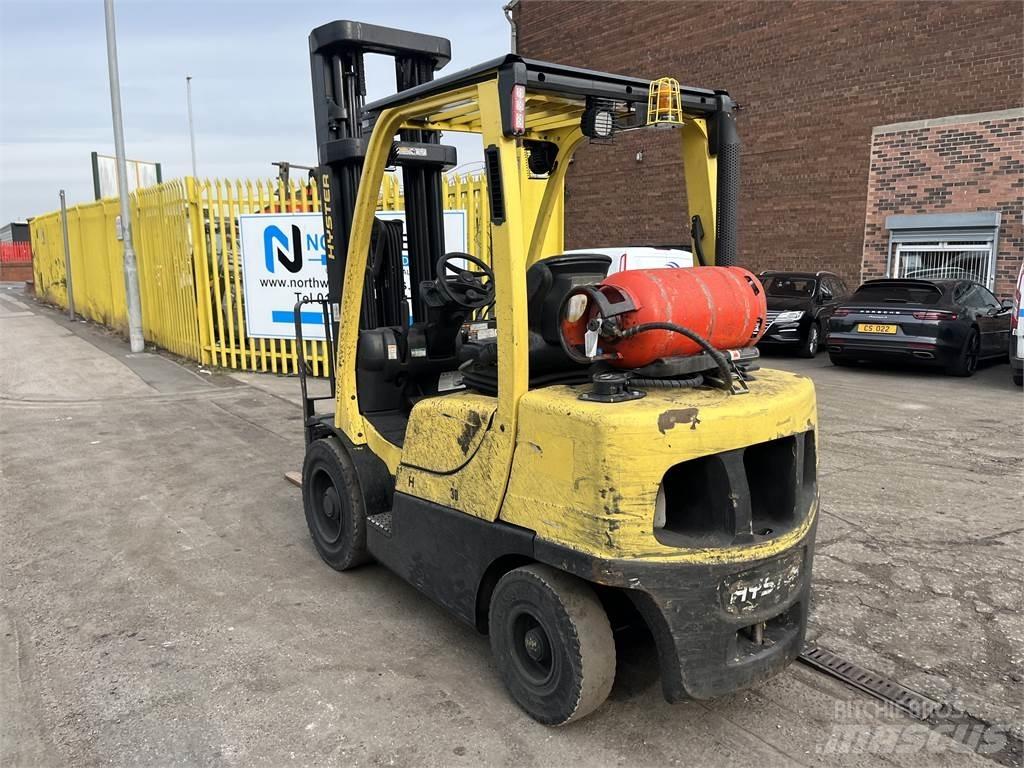 Hyster H3.0FT Gas Stapler