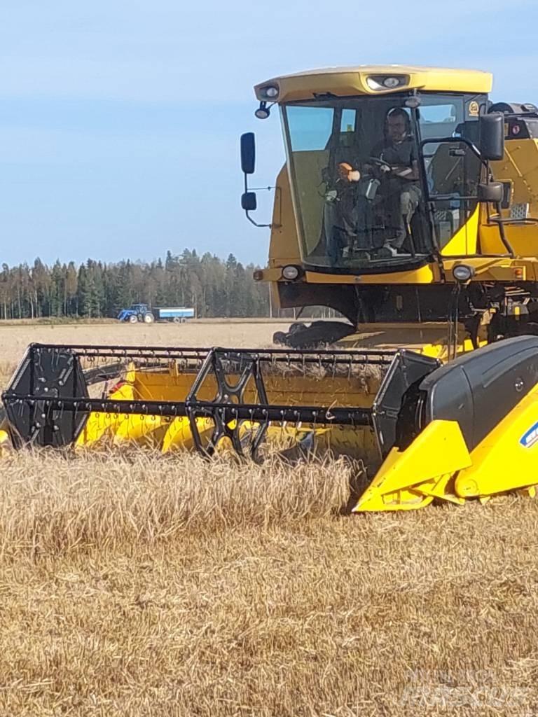 New Holland TC 5050 Mähdrescher