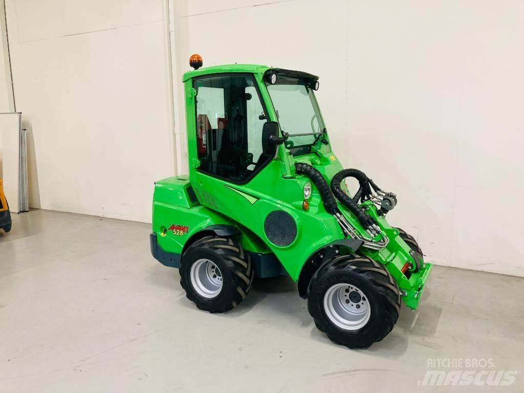 Avant 528 Minilader