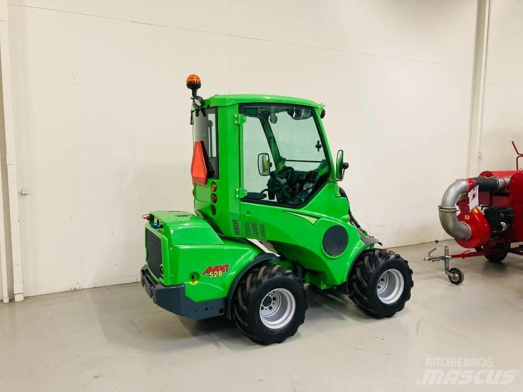 Avant 528 Minilader