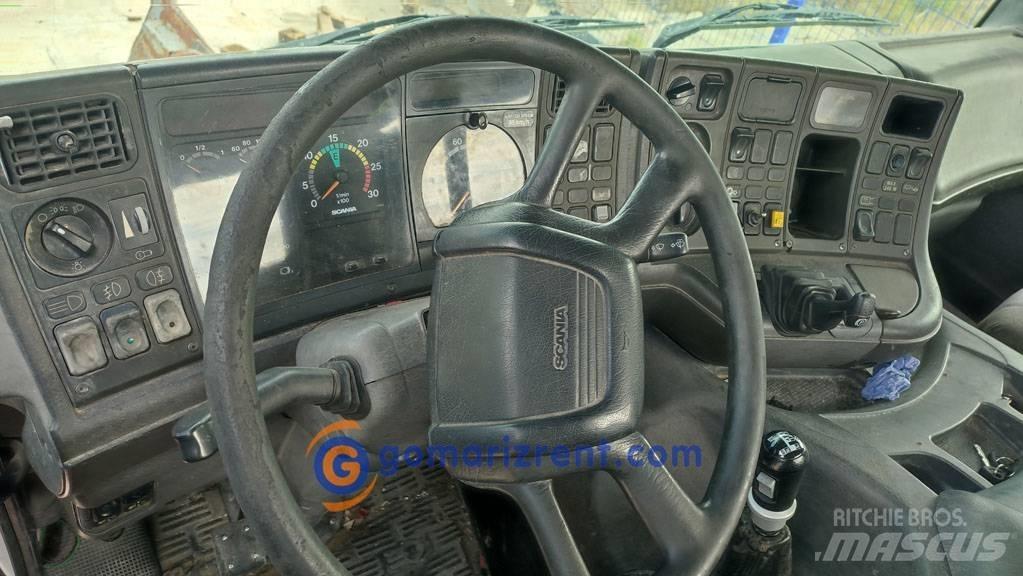 Scania P 220 Pritschenwagen/Pritschenwagen mit Seitenklappe