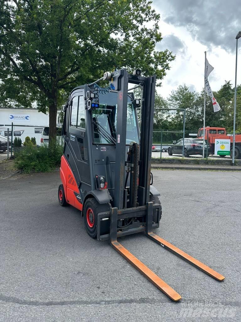 Linde H25T Gas Stapler