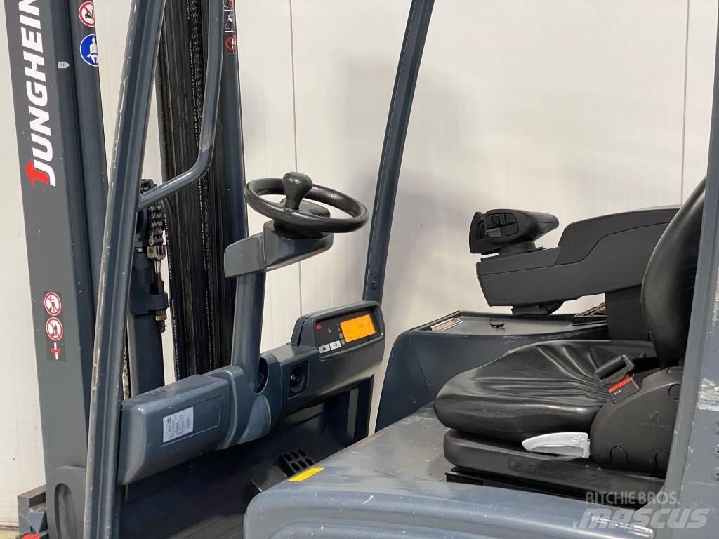 Jungheinrich EFG216k Elektro Stapler