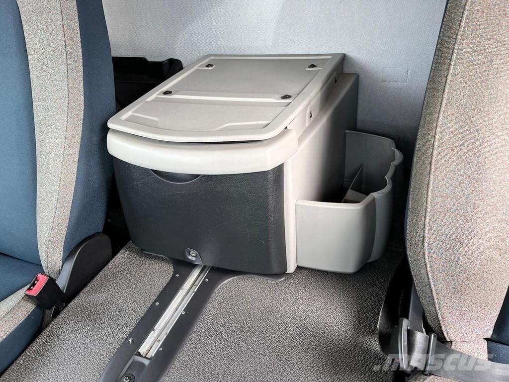 Volvo FL210 Kastenaufbau