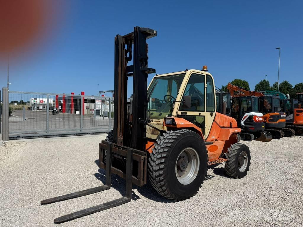 Manitou M 30.4 Diesel Stapler