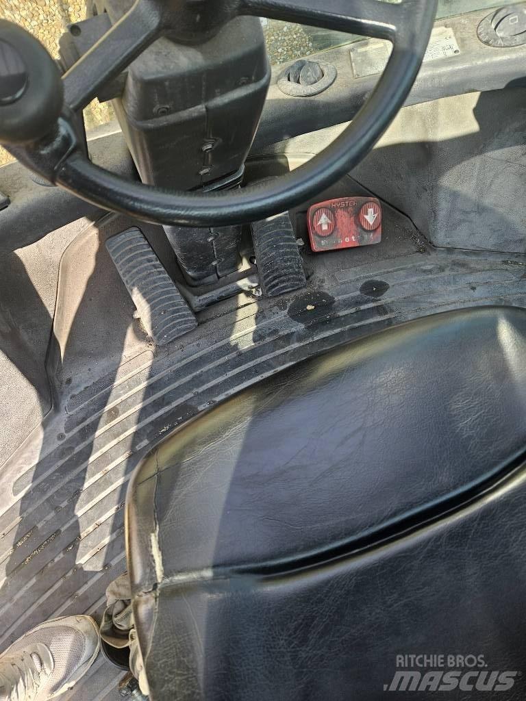 Hyster H10.00XM Gas Stapler