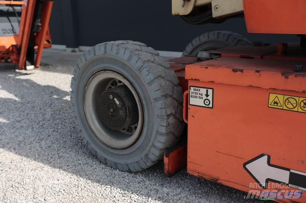 JLG E300AJP Gelenkteleskoparbeitsbühnen
