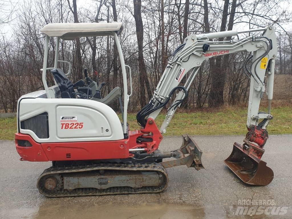 Takeuchi TB 225 Minibagger < 7t