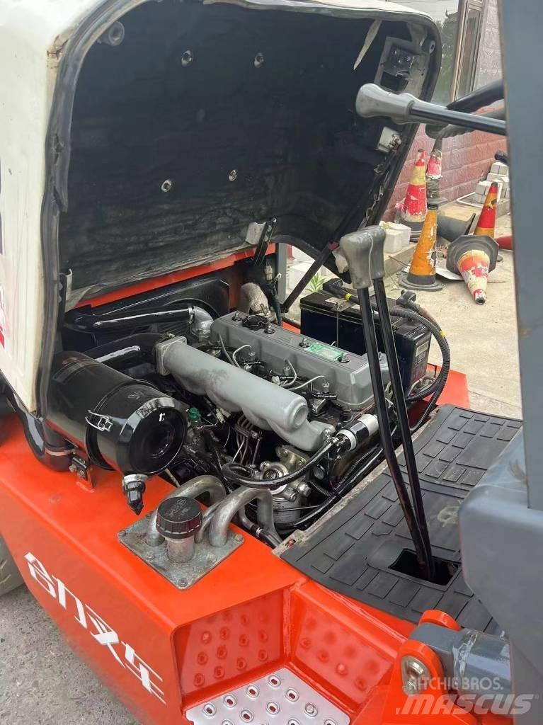Heli CPC 30 Diesel Stapler