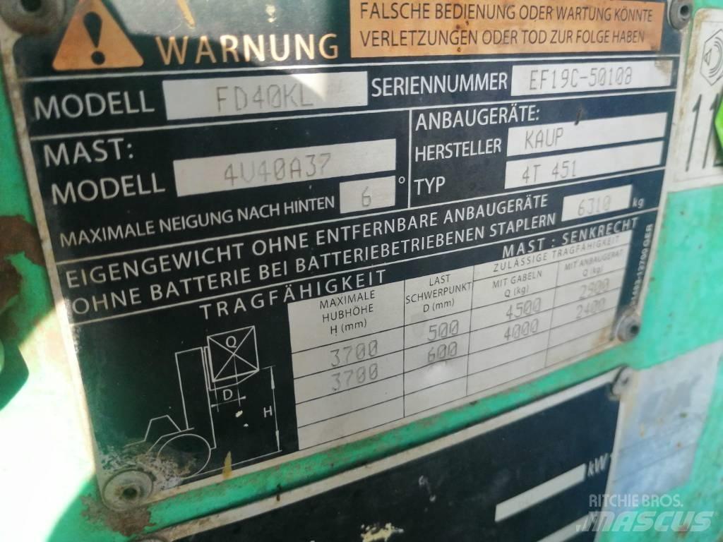 Mitsubishi FD40 Diesel Stapler