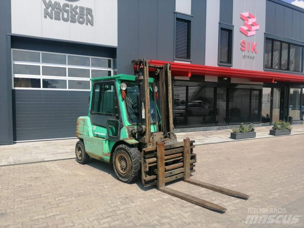 Mitsubishi FD40 Diesel Stapler