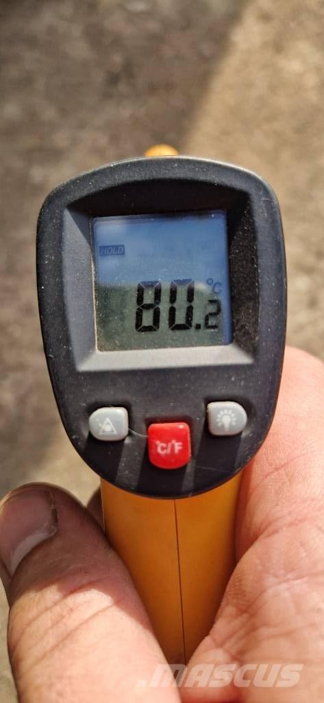 CAT AP300 Strassenfertiger