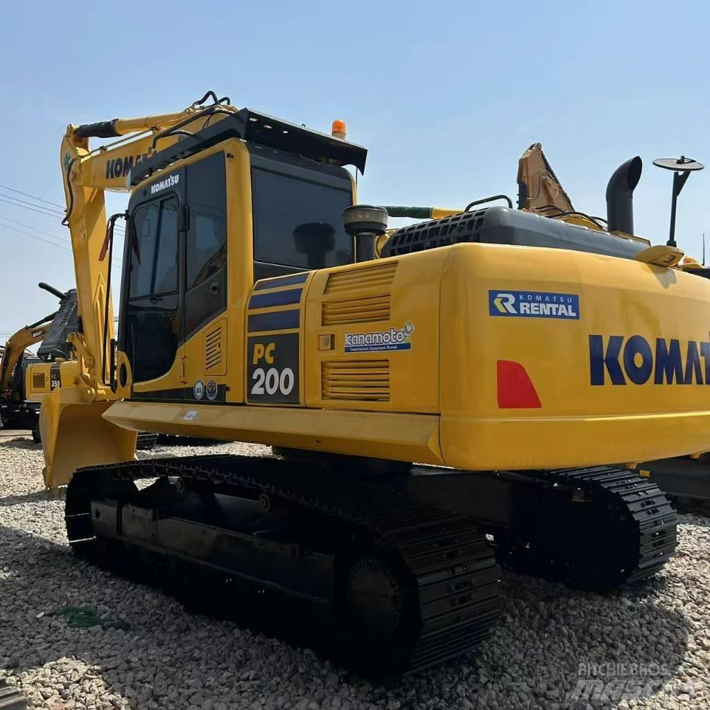 Komatsu PC 200-8 Raupenbagger