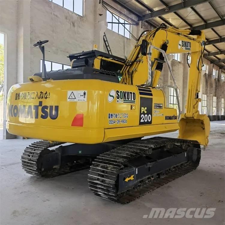 Komatsu PC200-8 Raupenbagger
