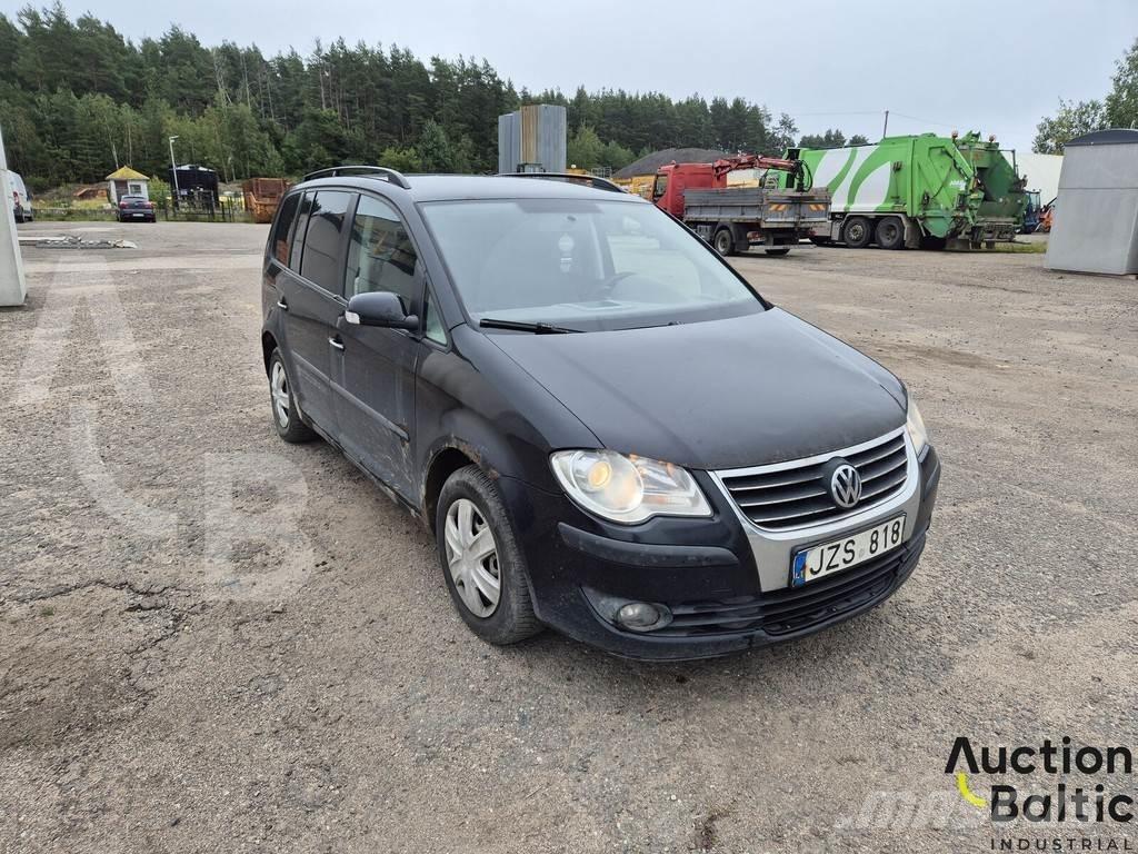 Volkswagen Touran PKWs
