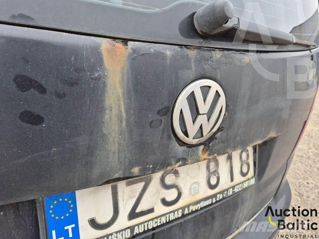 Volkswagen Touran PKWs