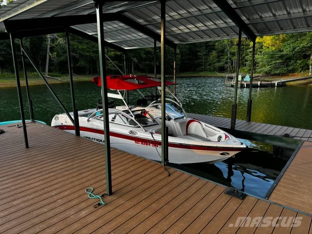  Nautique Air 226TE Boote / Prahme