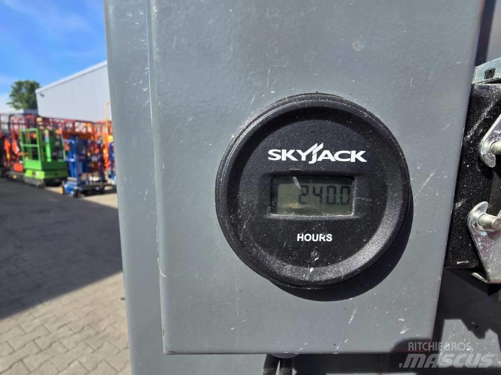 SkyJack SJ 16 Personenaufzüge