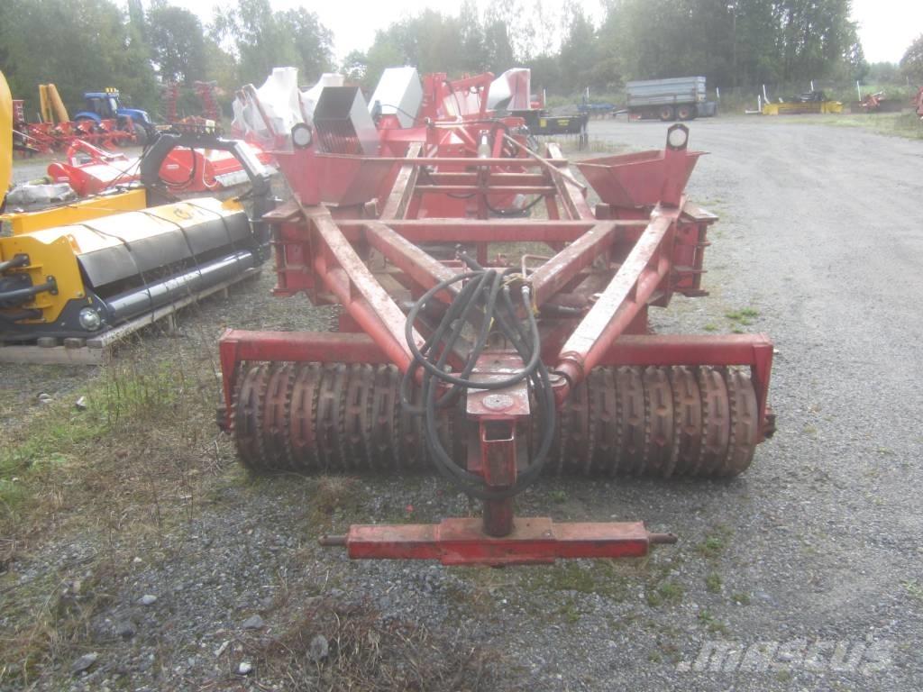 Tempo 6m hin. jyrät Walzen