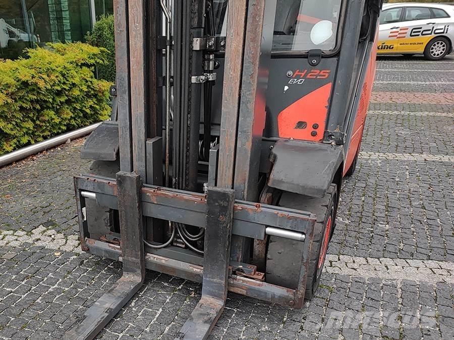 Linde H25D-02 Diesel Stapler