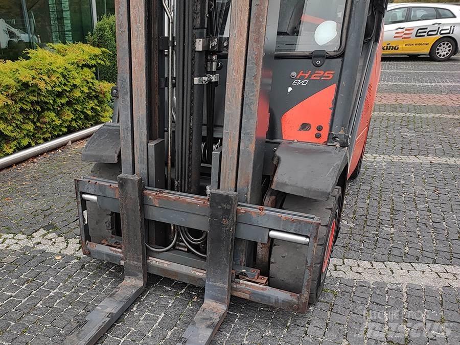 Linde H25D-02 Diesel Stapler