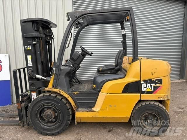 CAT DP40NT Diesel Stapler